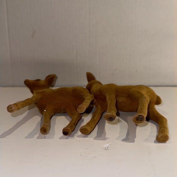 2 Flocked Deer Figurine - Picture 6 of 6